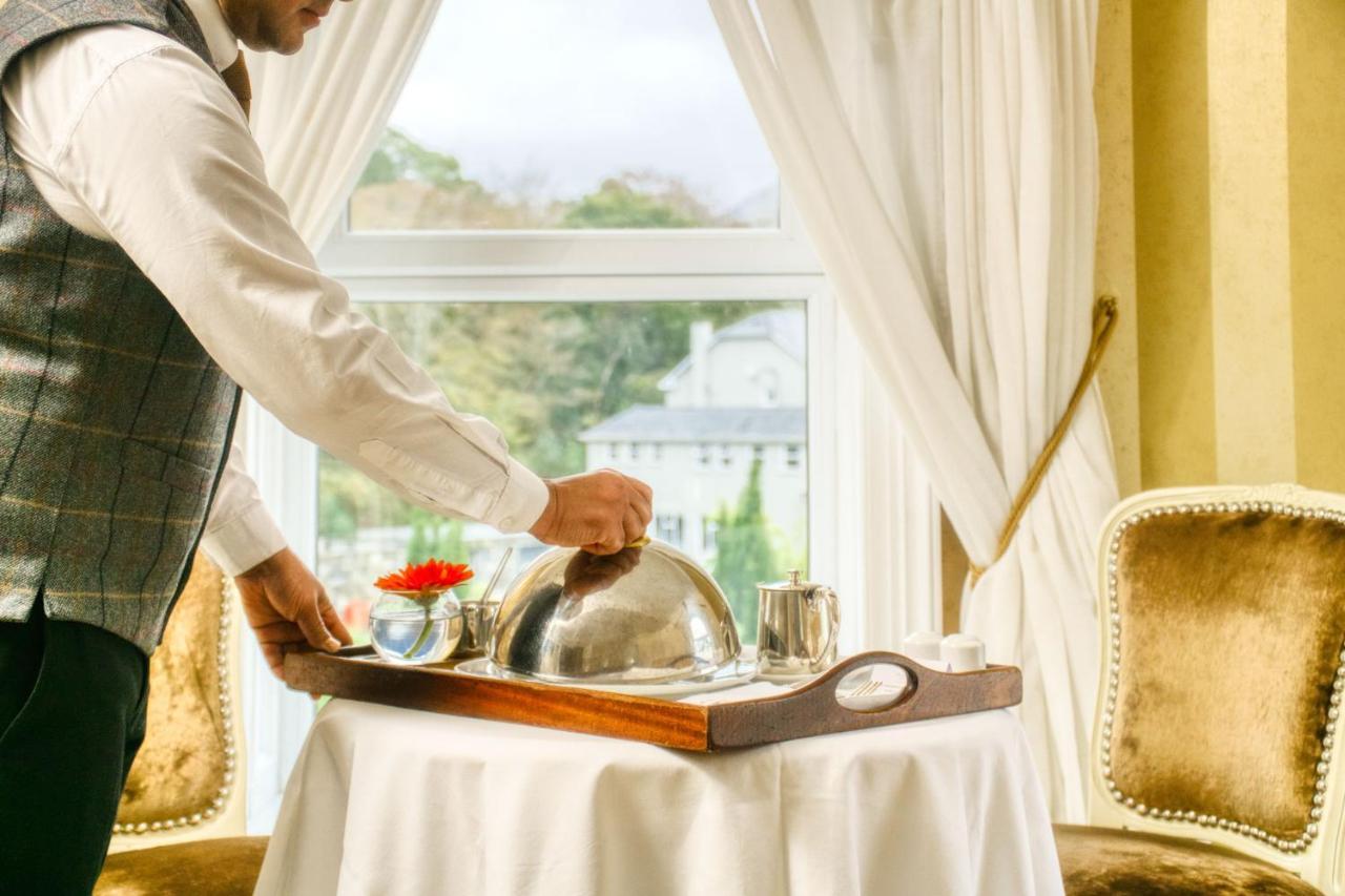 Muckross Park Hotel & Spa Kilclogherane Exterior photo Room service