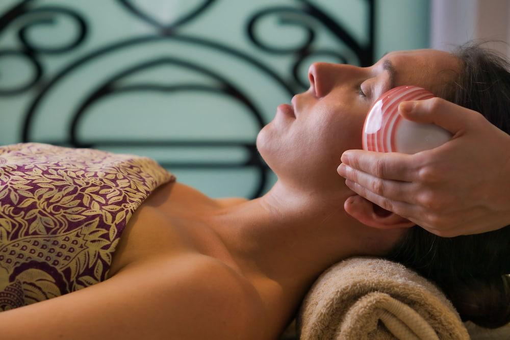 Muckross Park Hotel & Spa Kilclogherane Exterior photo Facial cupping