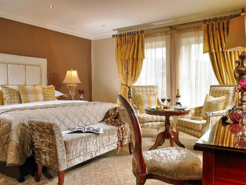 Muckross Park Hotel & Spa Kilclogherane Room photo A bedroom at the hotel