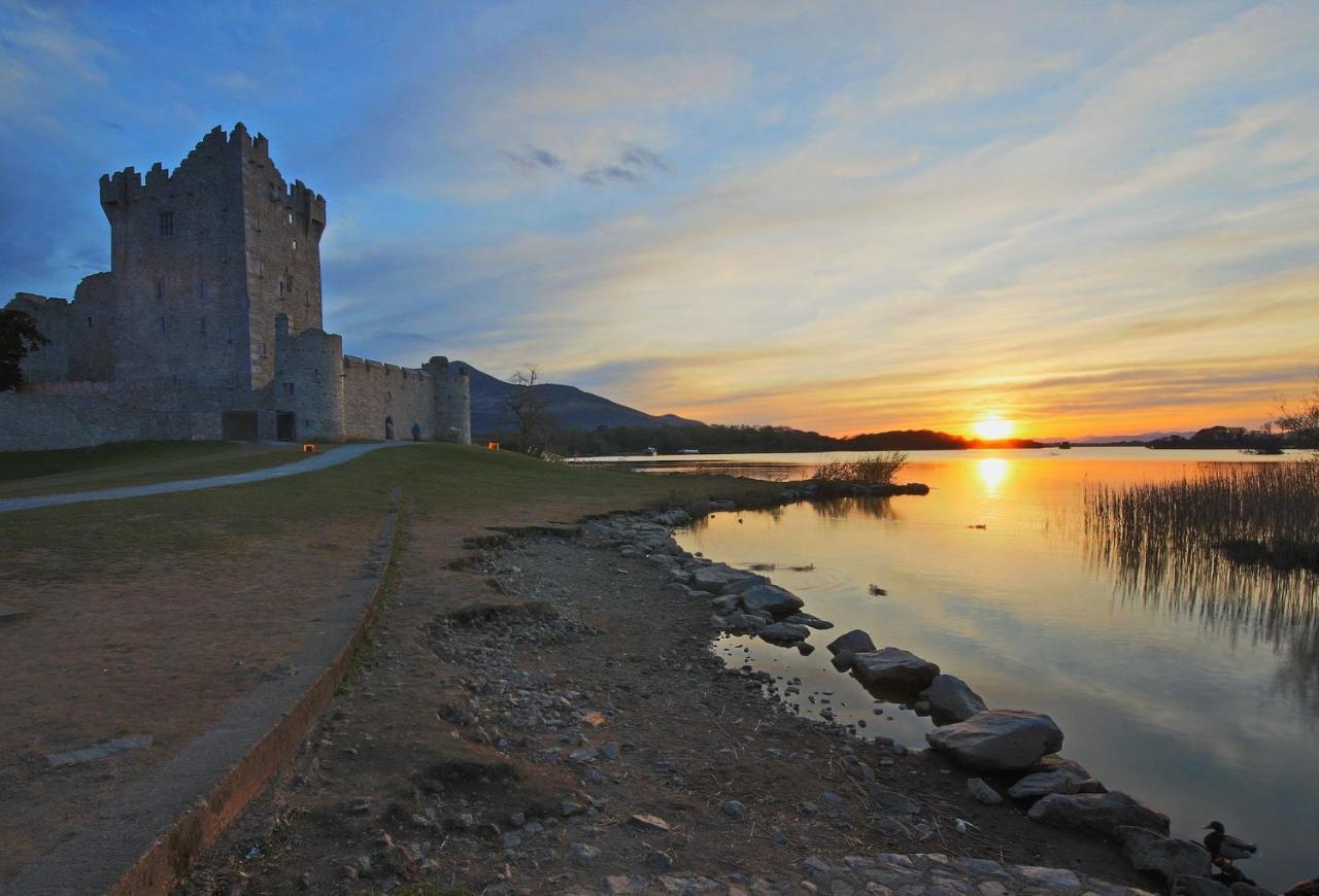 Muckross Park Hotel & Spa Kilclogherane Exterior photo Sunset at Lough Key